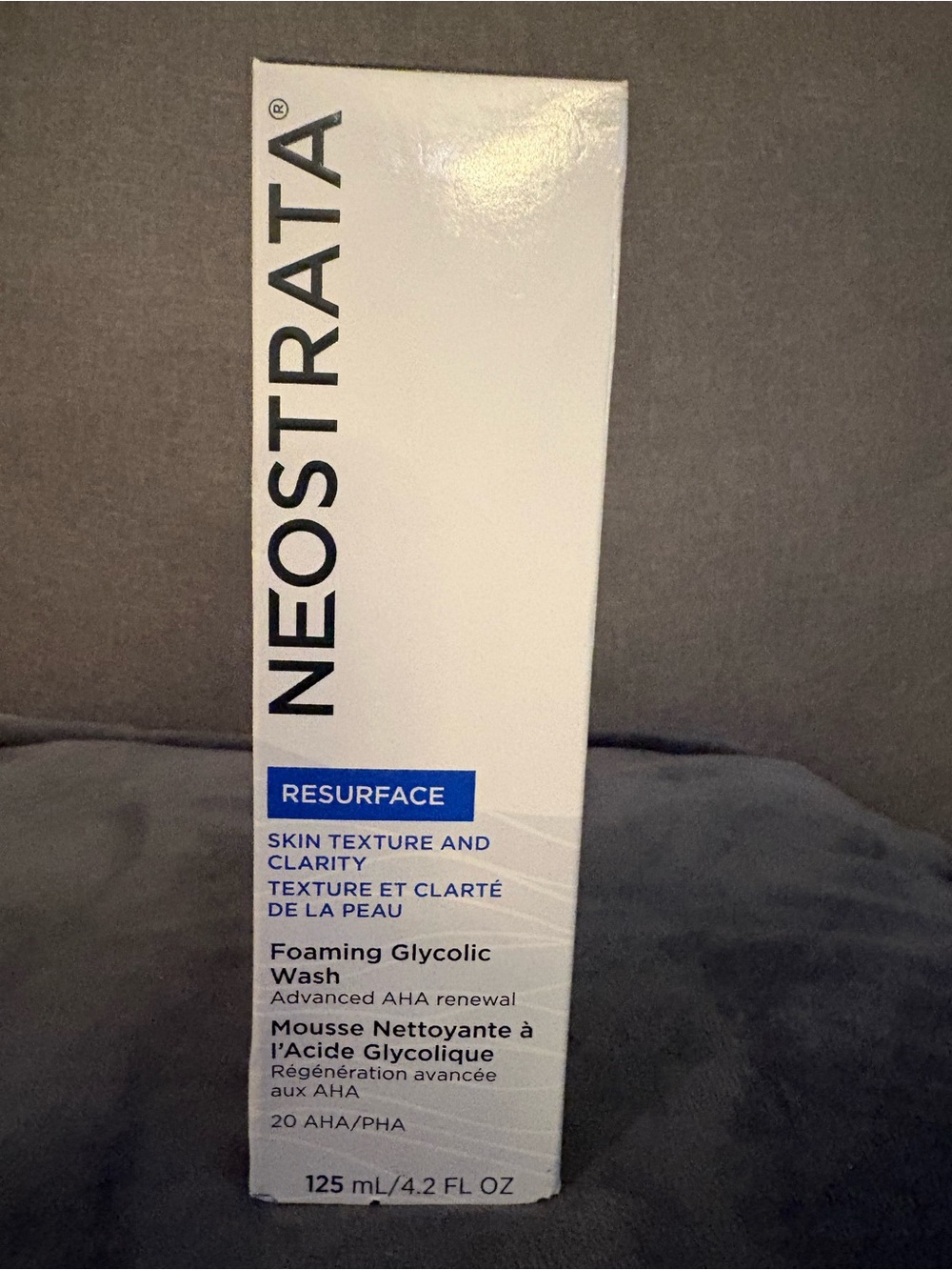NEOSTRATA Resurface Foaming Glycolic Wash - White